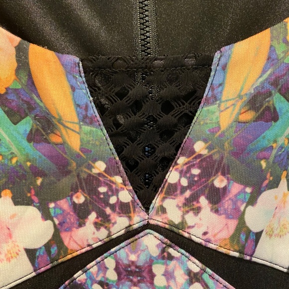 Bebe Bodycon Vibrant Y2K Watercolor Contrast Dress - Size Small - Picture 4 of 8